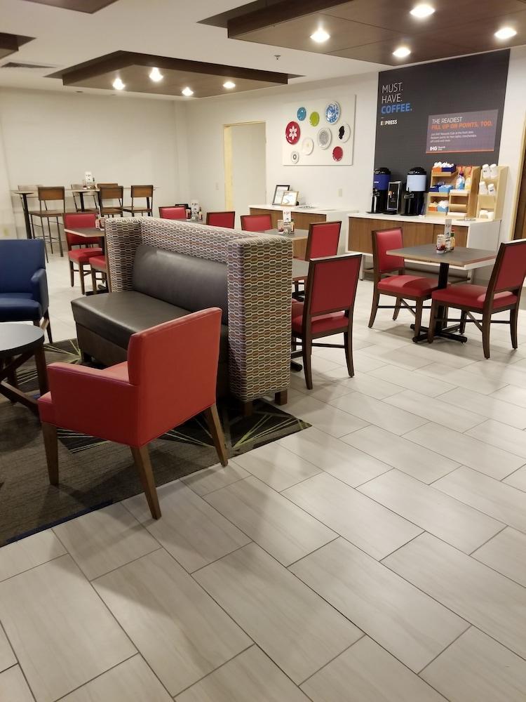 Holiday Inn Express By Ihg Дуглас Экстерьер фото
