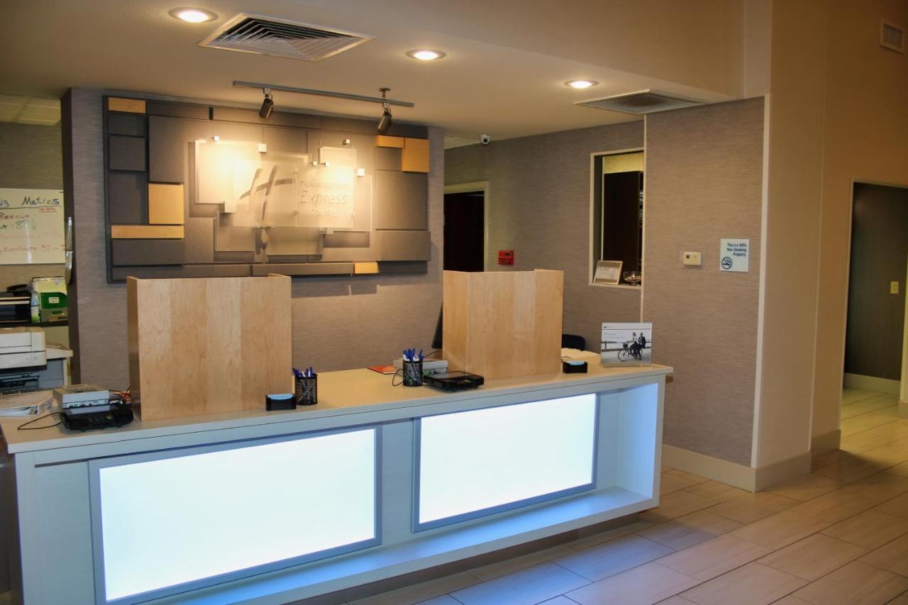 Holiday Inn Express By Ihg Дуглас Экстерьер фото
