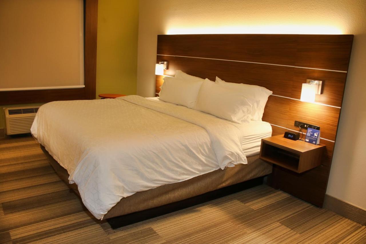 Holiday Inn Express By Ihg Дуглас Экстерьер фото