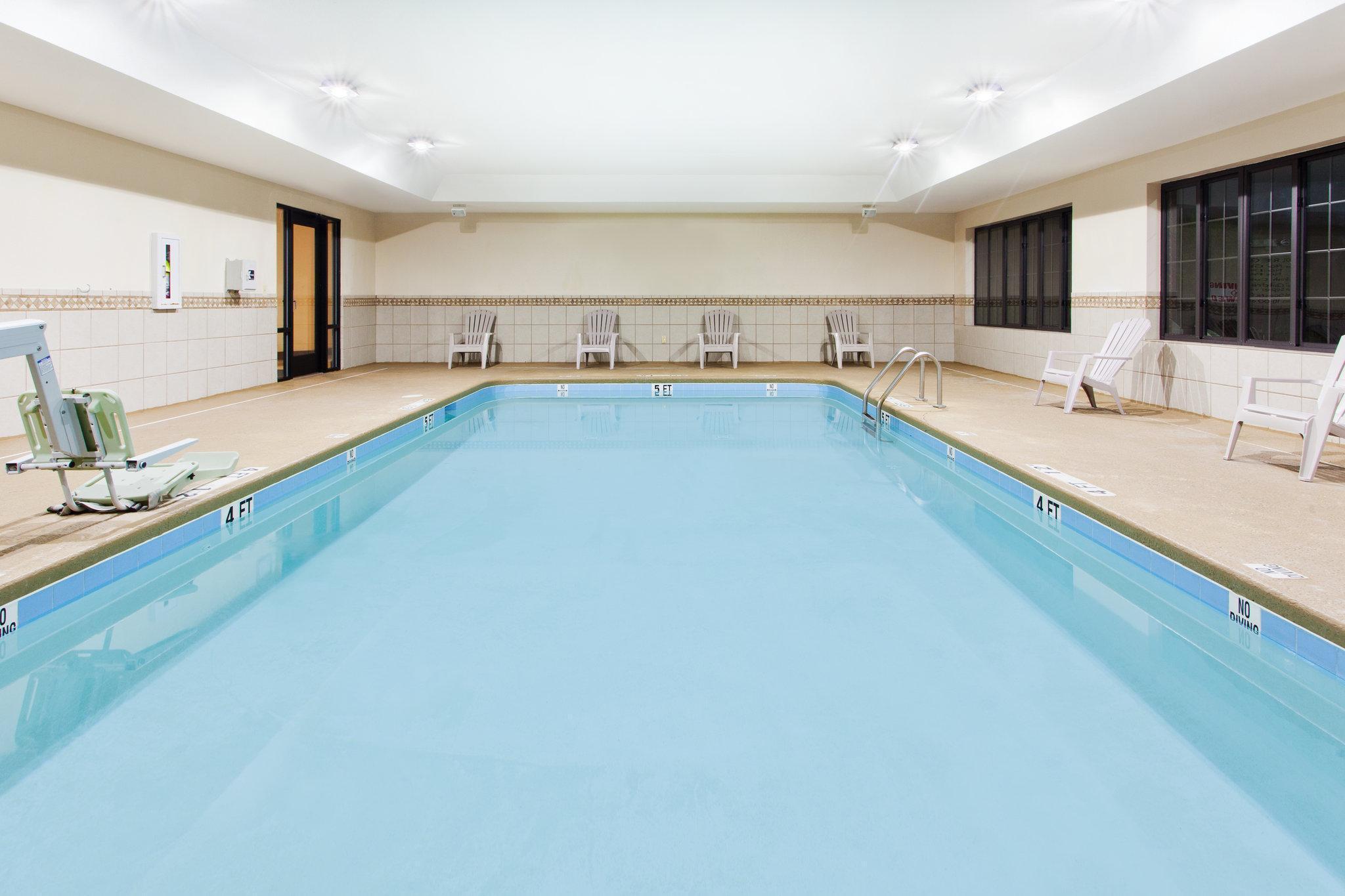 Holiday Inn Express By Ihg Дуглас Экстерьер фото