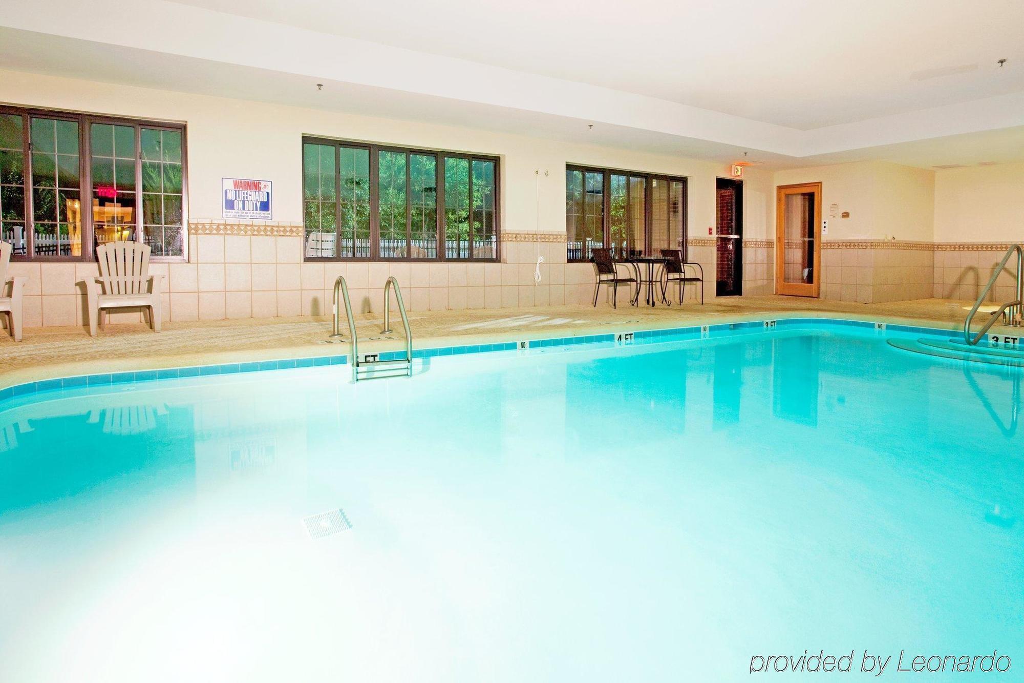 Holiday Inn Express By Ihg Дуглас Экстерьер фото